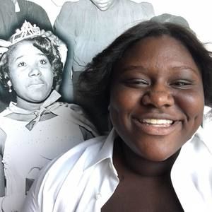 Meet your Posher, Lexi